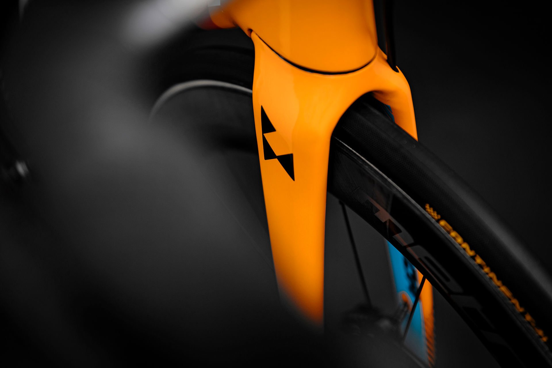 20-team-bahrain-mclaren-content-product-gallery-1