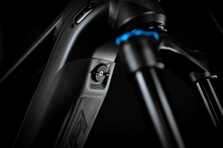 21-product-news-eone-forty-aluminium-my2021-components-02