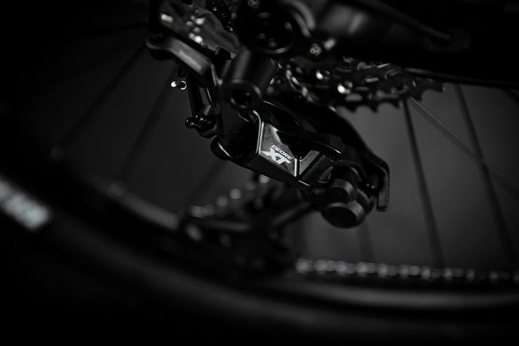 21-product-news-eone-forty-aluminium-my2021-components-08